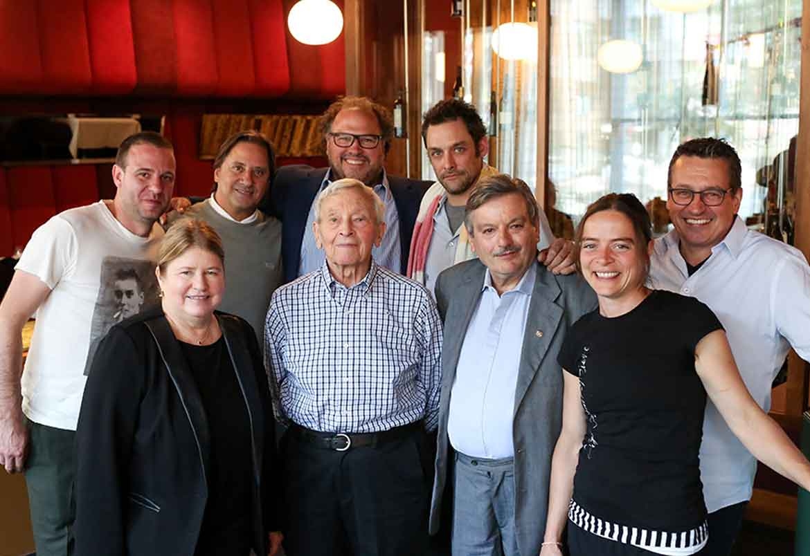 Au tour du Canada de passer 100 ans à table 